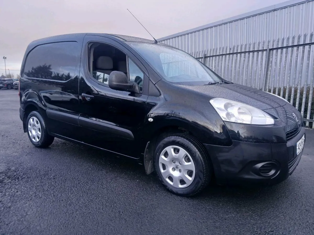 PEUGEOT PARTNER 3 SEATER LOW MILEAGE - Image 1