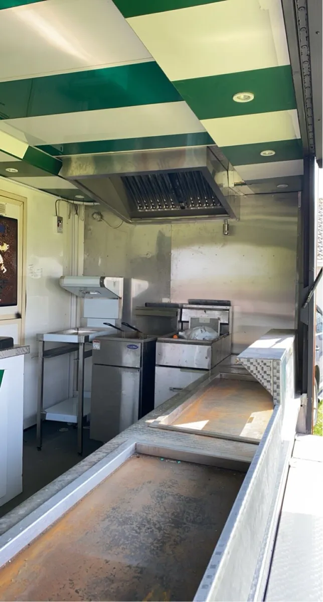 CARERING TRAILER - Image 4