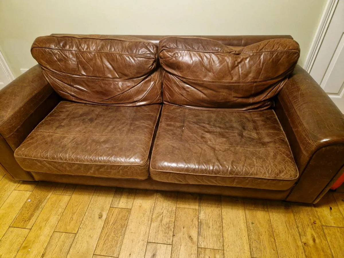 Genuine Italian Leather Coach - Image 1