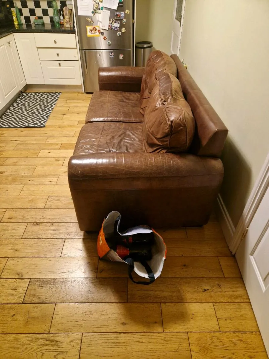 Genuine Italian Leather Coach - Image 2