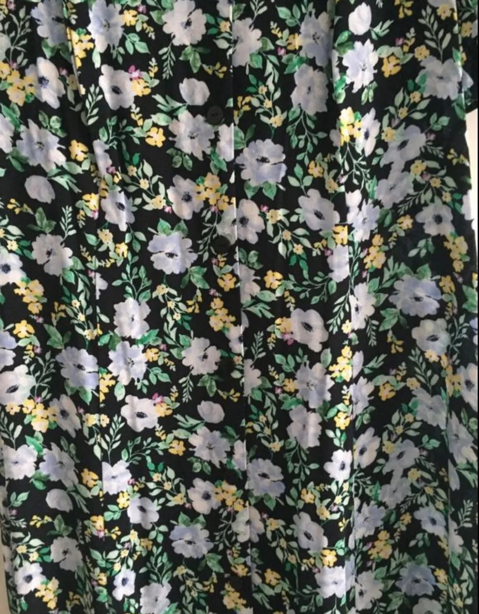 BRAND NEW Ladies Floral Dress: Size 10 - Image 2