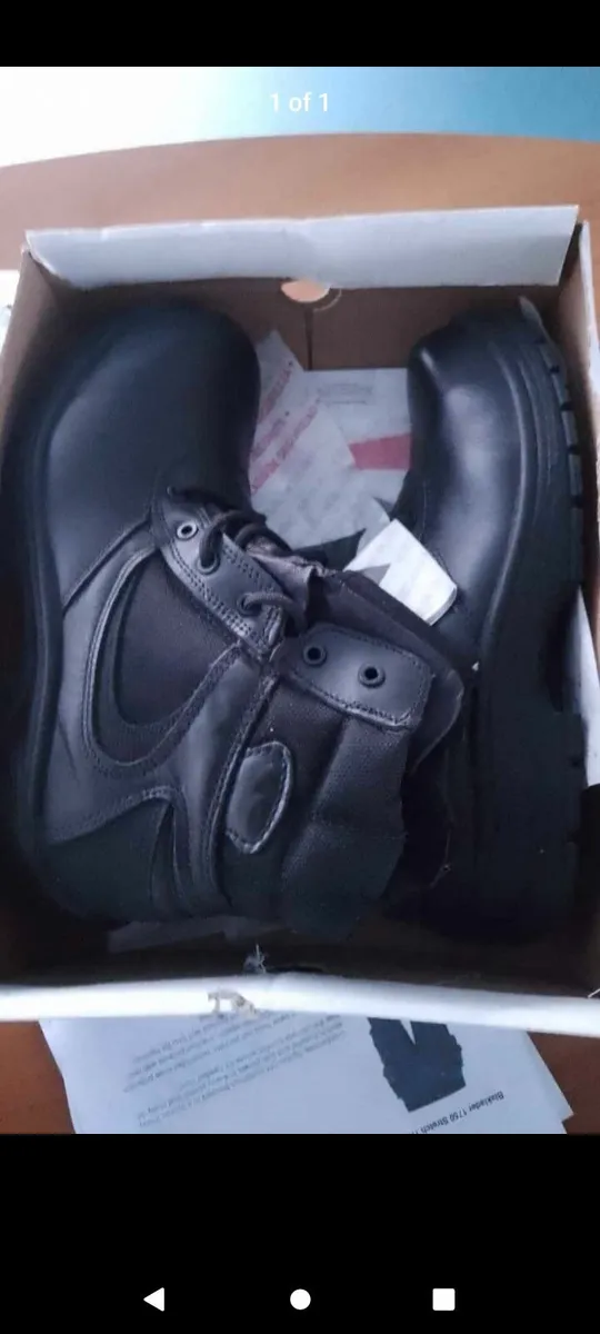 Work boots - Image 2