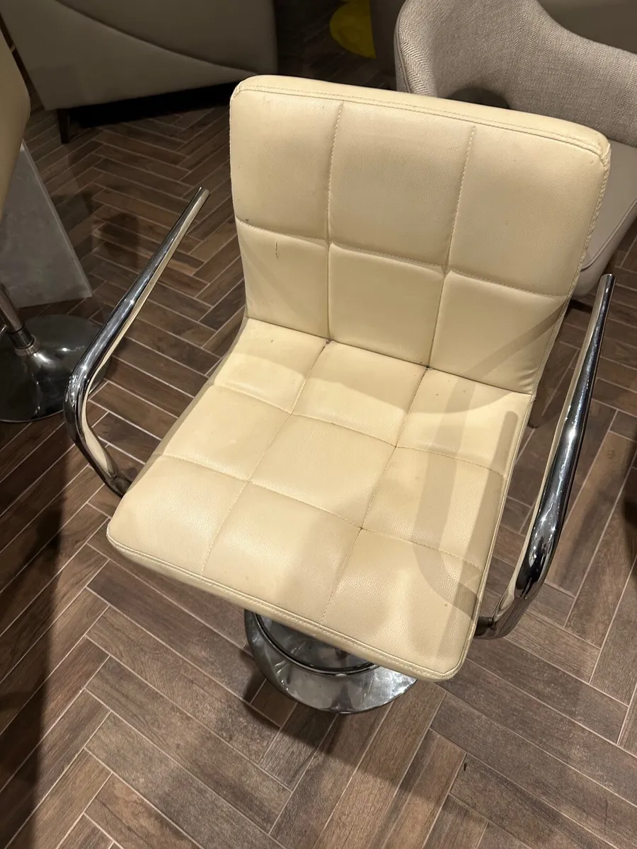 Bar stool - Image 3