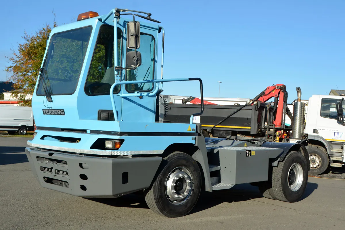 Terberg Yard Shunter - SAFE Trailer moving - Image 1
