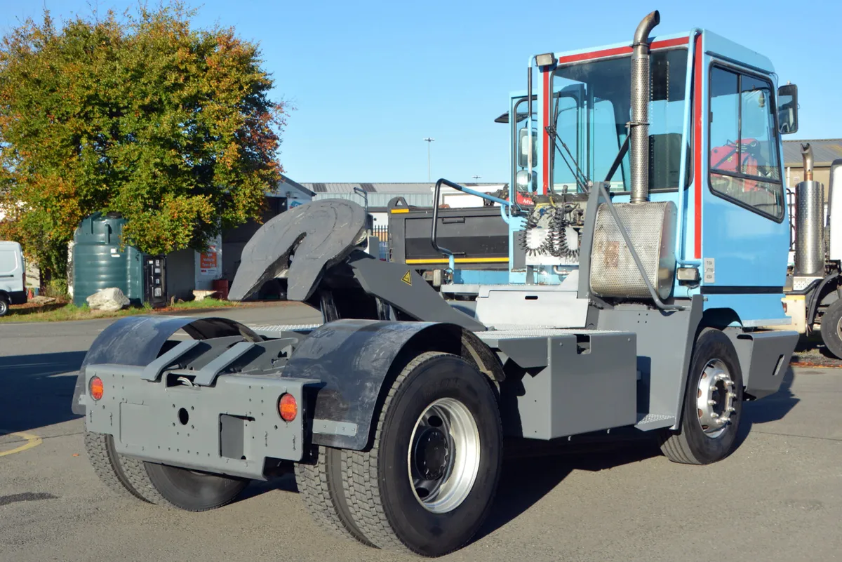 Terberg Yard Shunter - SAFE Trailer moving - Image 2