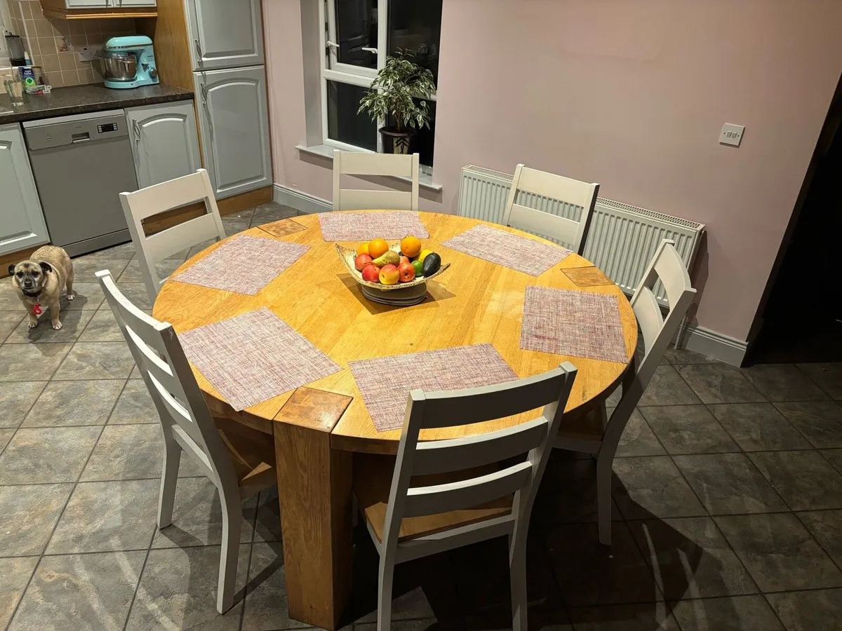 Solid kitchen table - Image 1