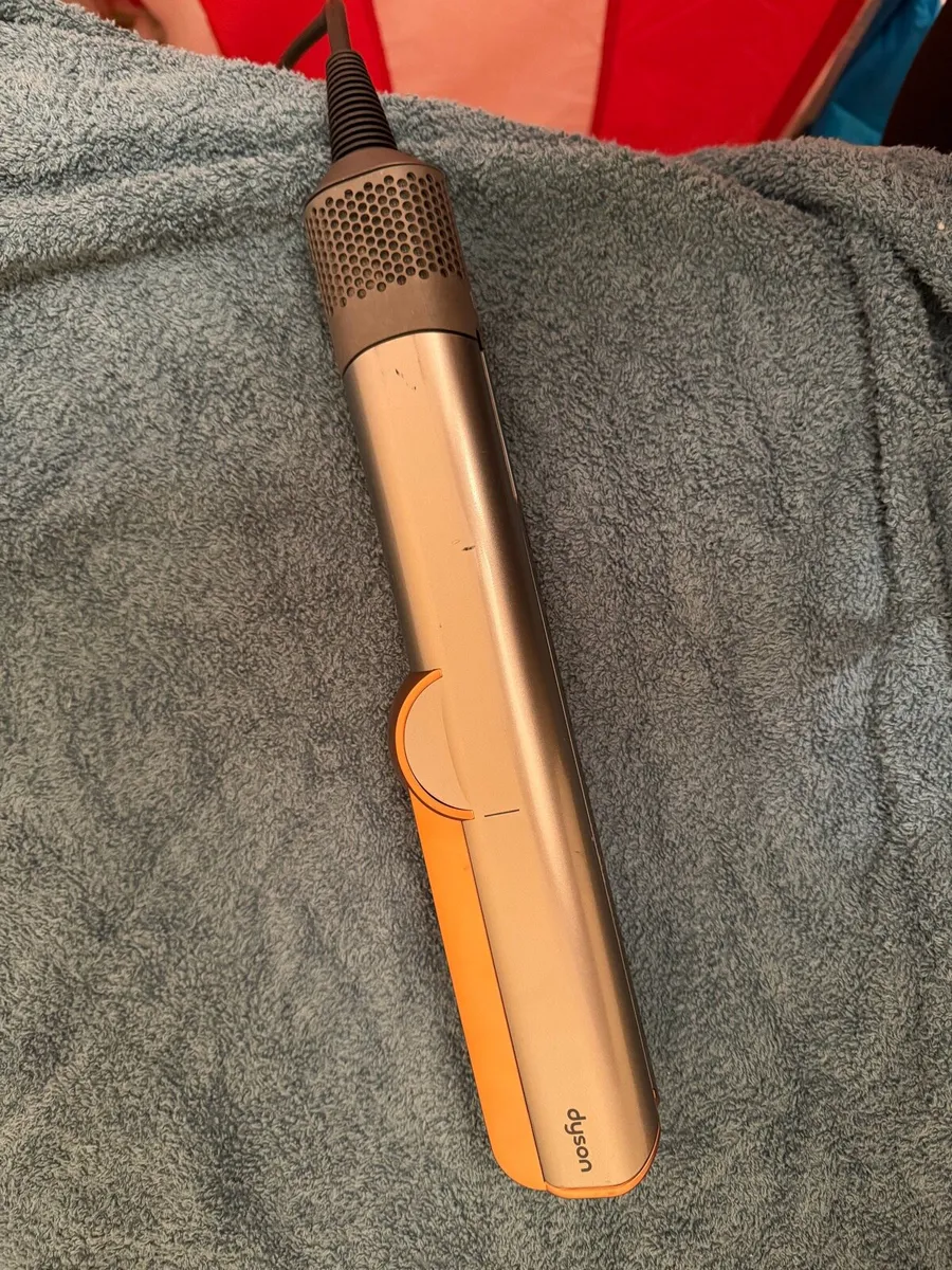 Dyson airstrait - Image 2