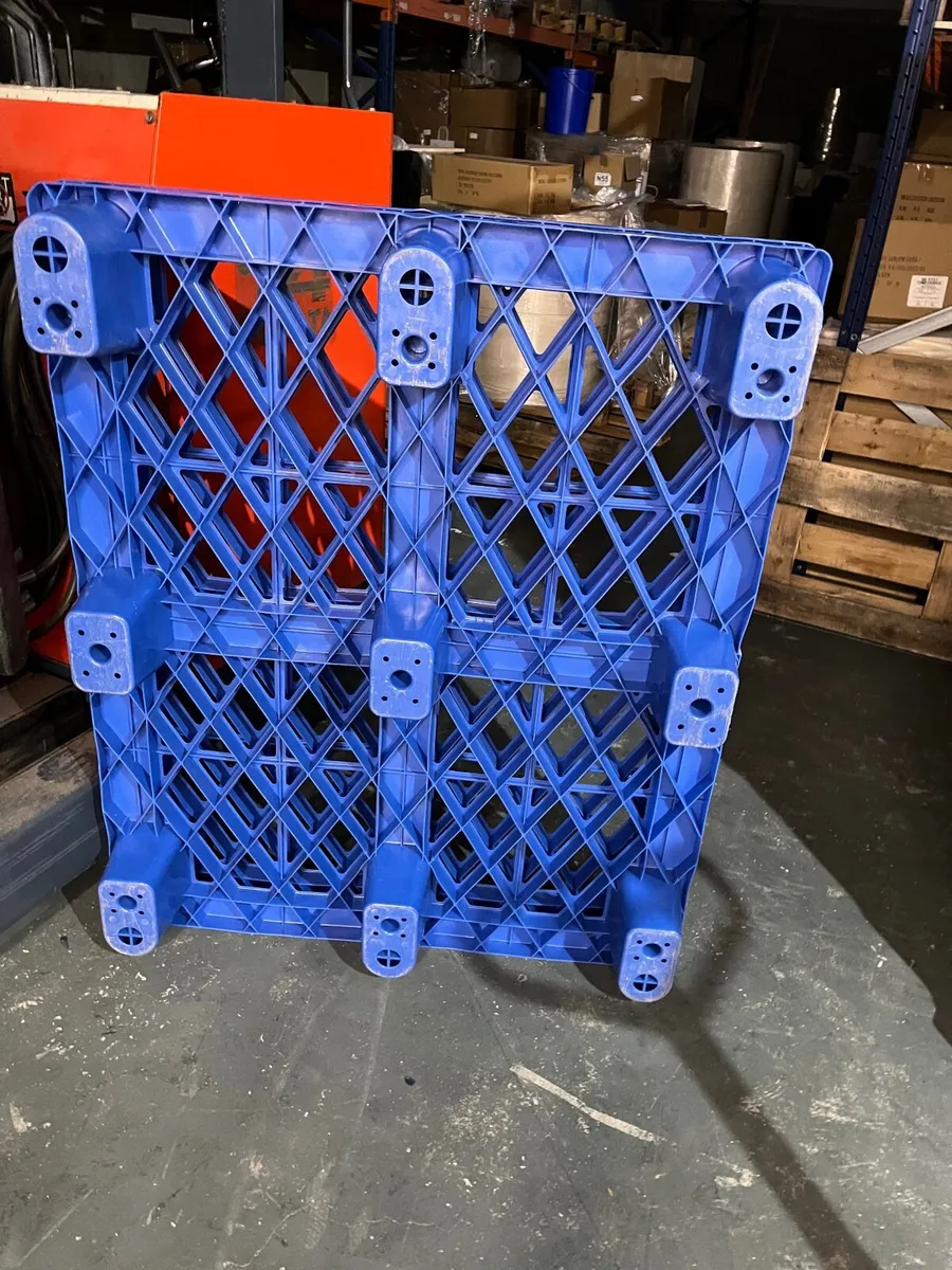 Plastic pallets - Image 4
