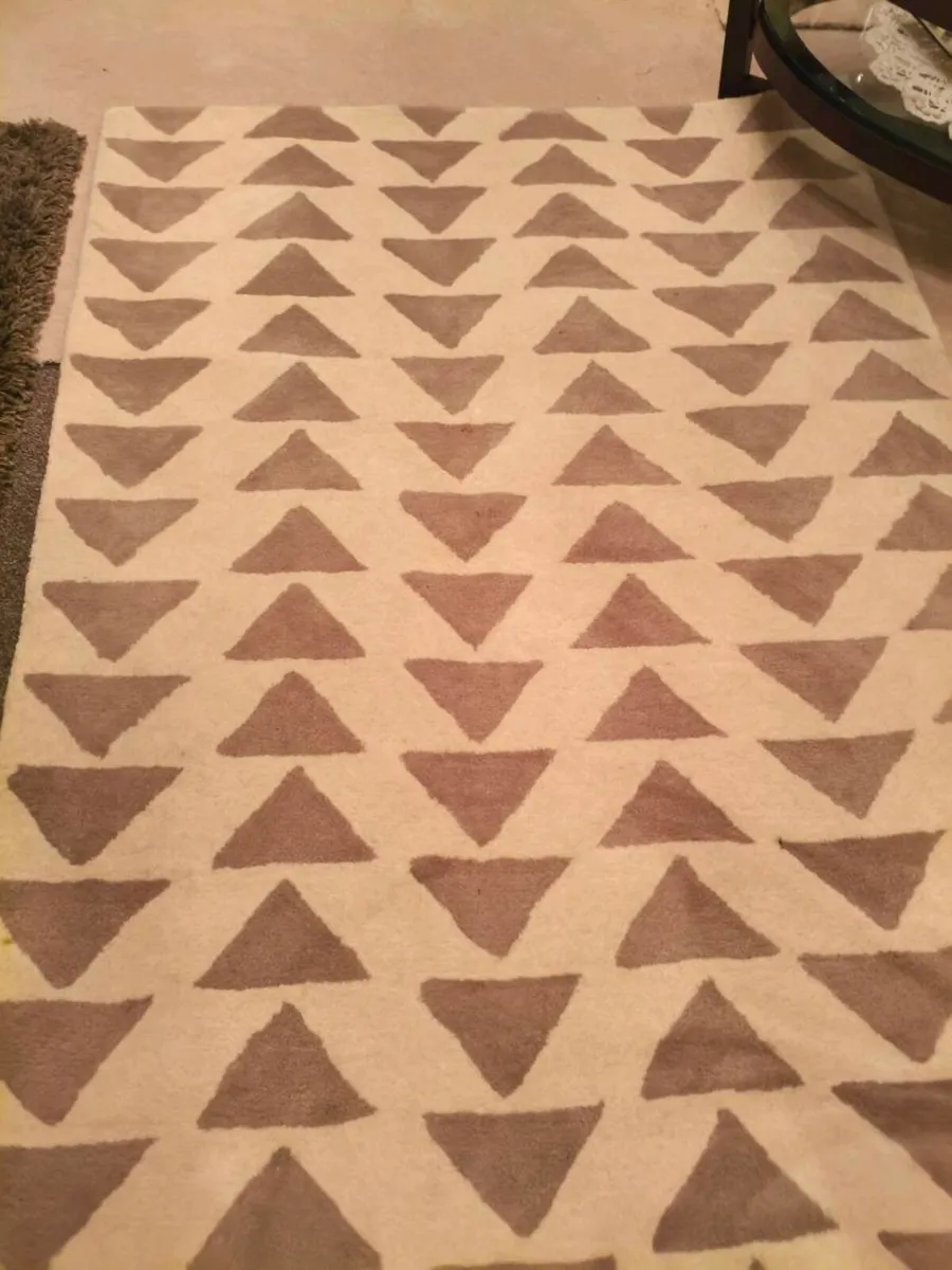 Beautiful 💯 wool rug. - Image 4