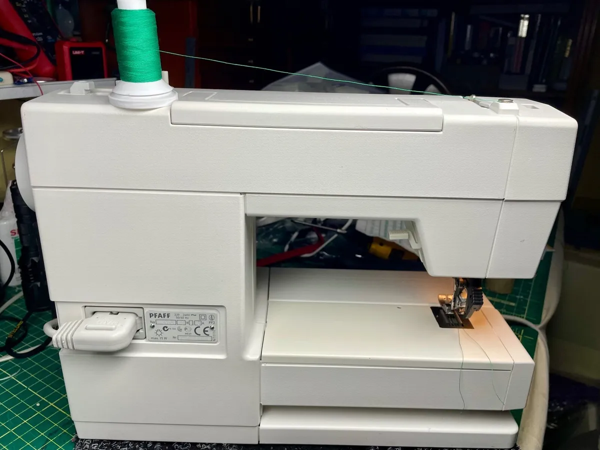 PFAFF Stretch & Jeans 6091 Sewing Machine - Servic - Image 4