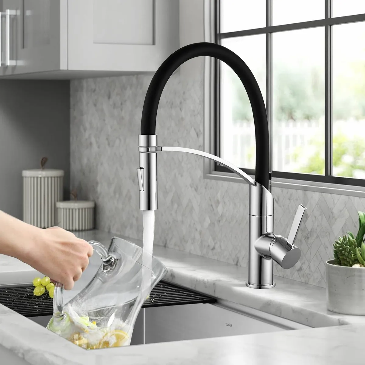 Flexible Kitchen Taps with Pull Out Spray Black - Image 2