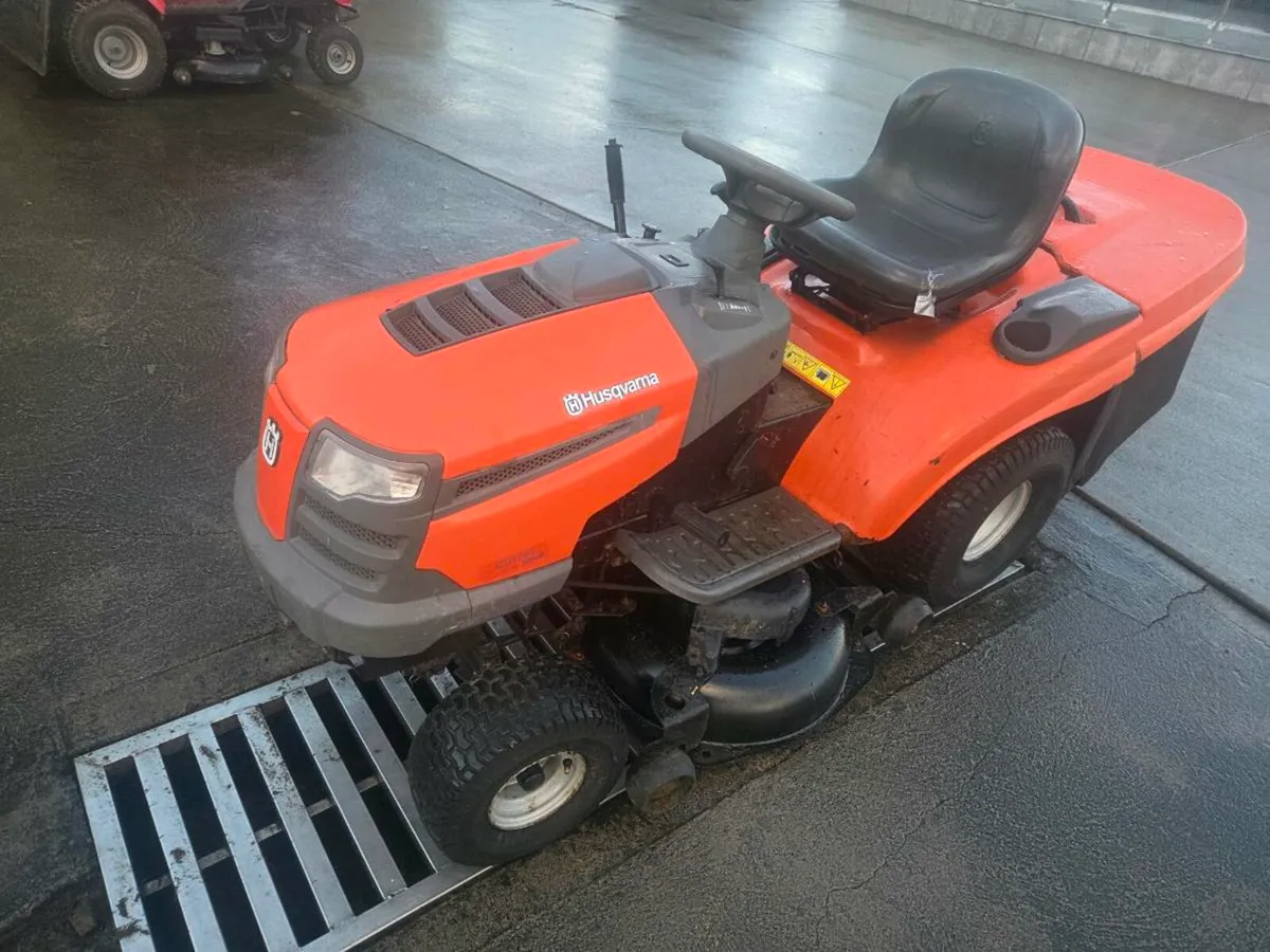 Husquvana lawnmower for sale - Image 2