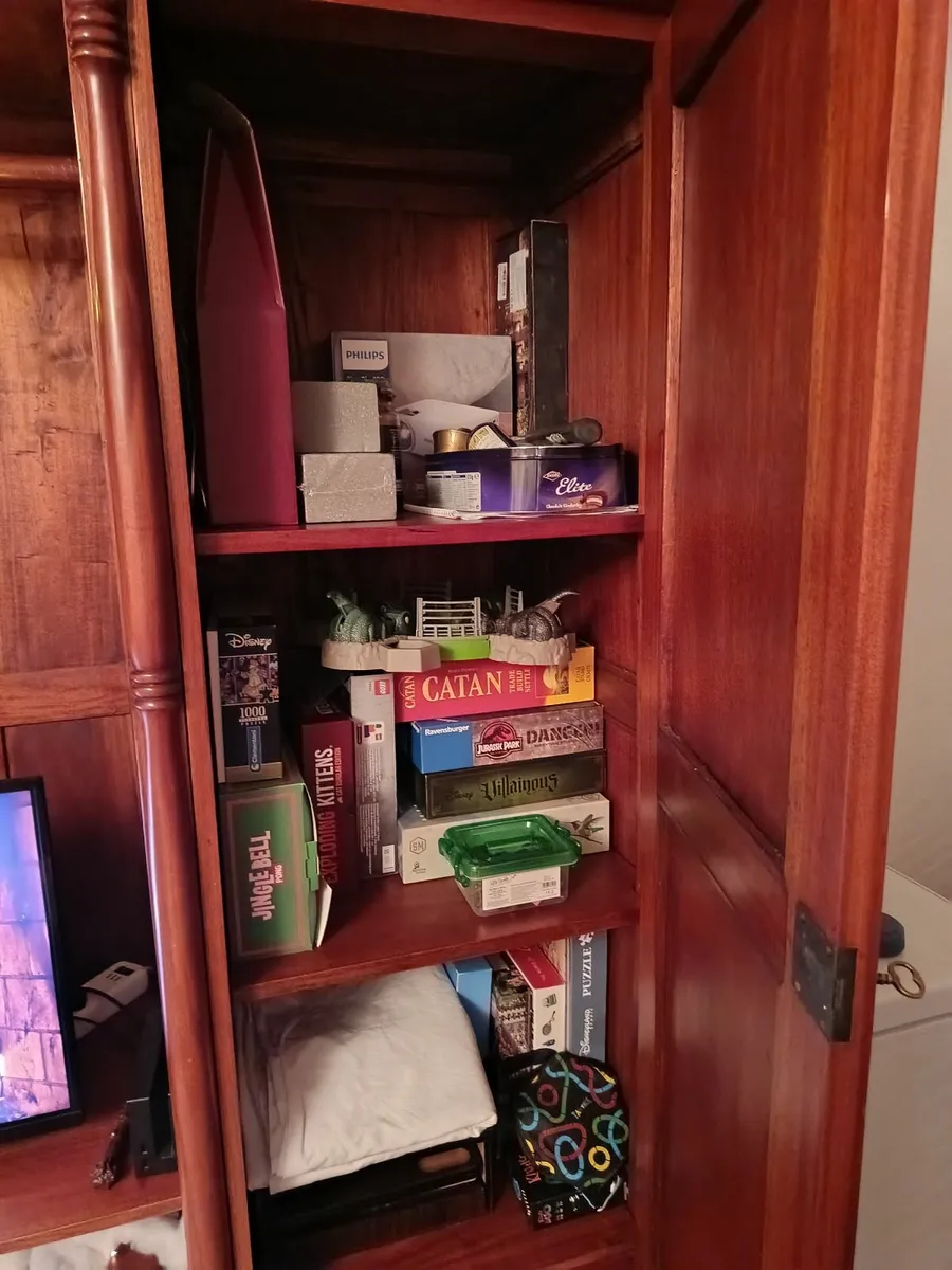 Wardrobe / Media Unit - Image 3