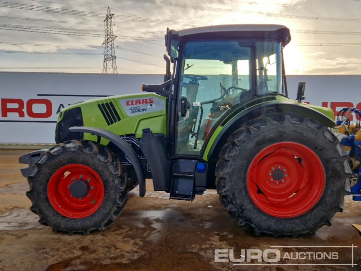 2018 Claas Arion 420 - Image 2