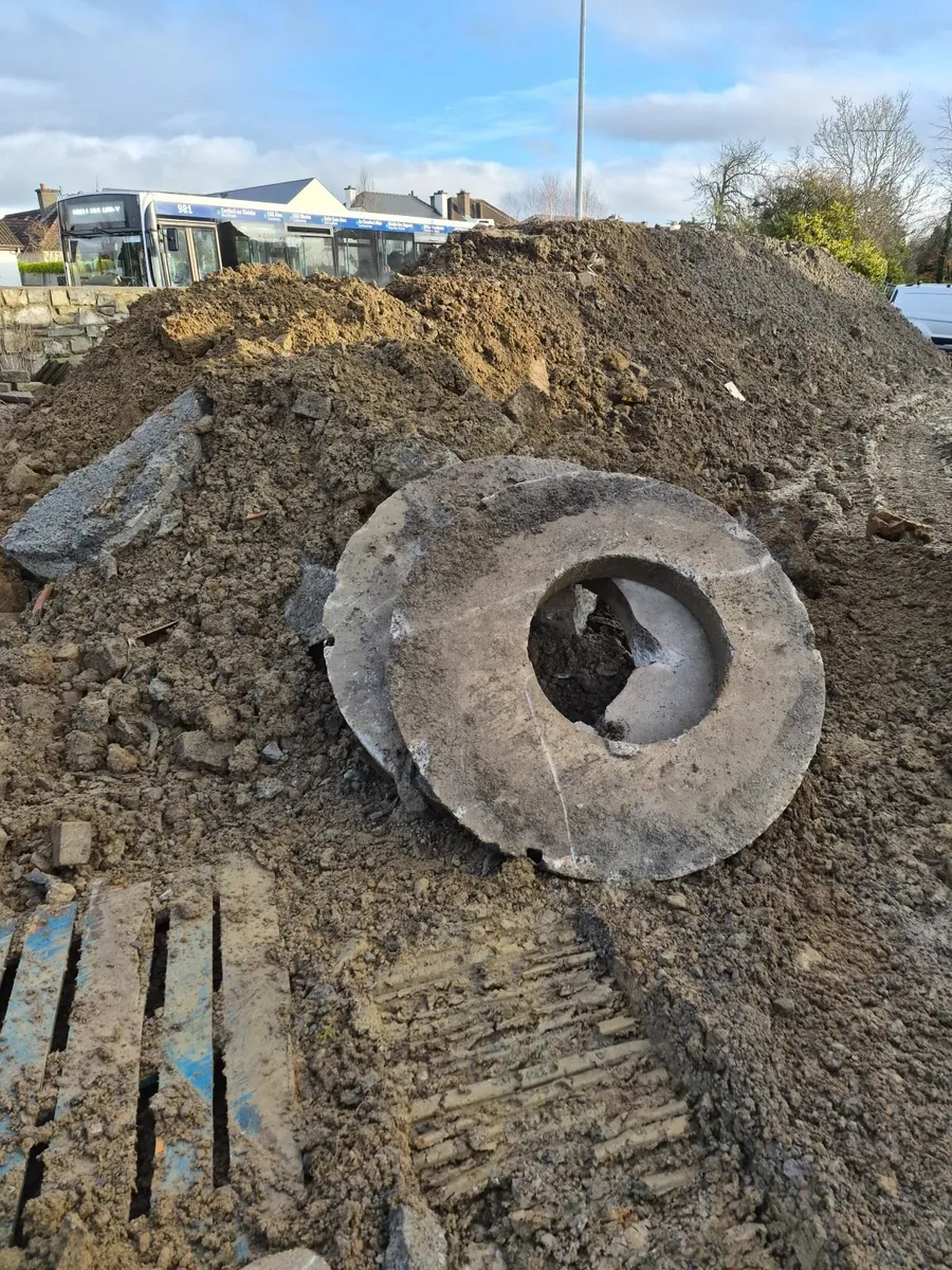 Manhole concrete biscuit