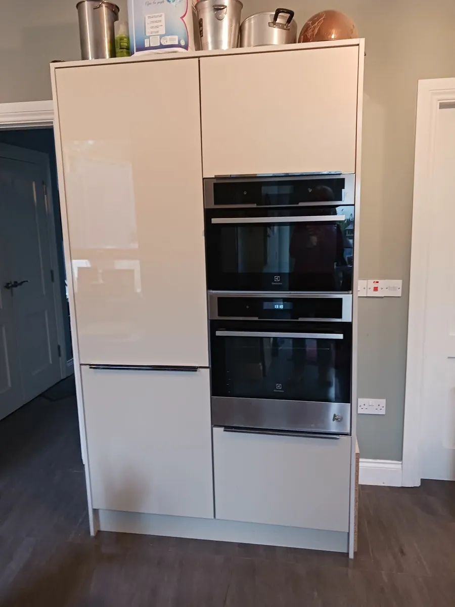 Kitchen and Appliances - Image 2