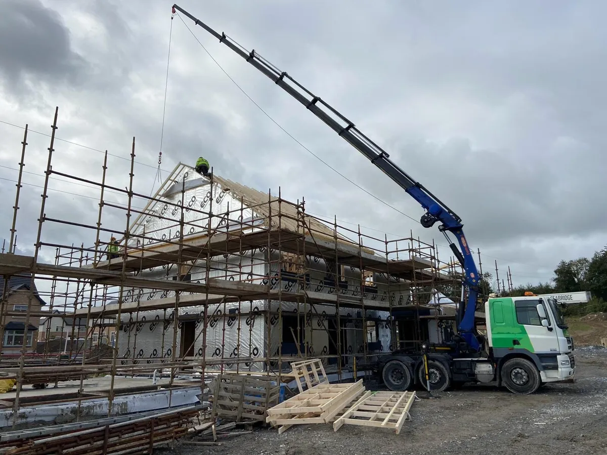 DAF CF Truck Crane - Image 1