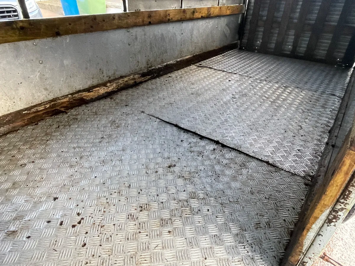 Ifor Williams 12ft x 5ft cattle trailer - Image 3