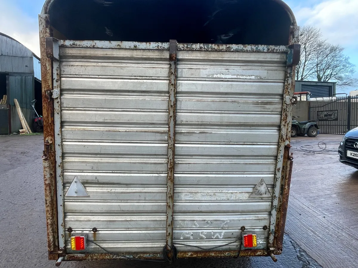 Ifor Williams 12ft x 5ft cattle trailer - Image 4