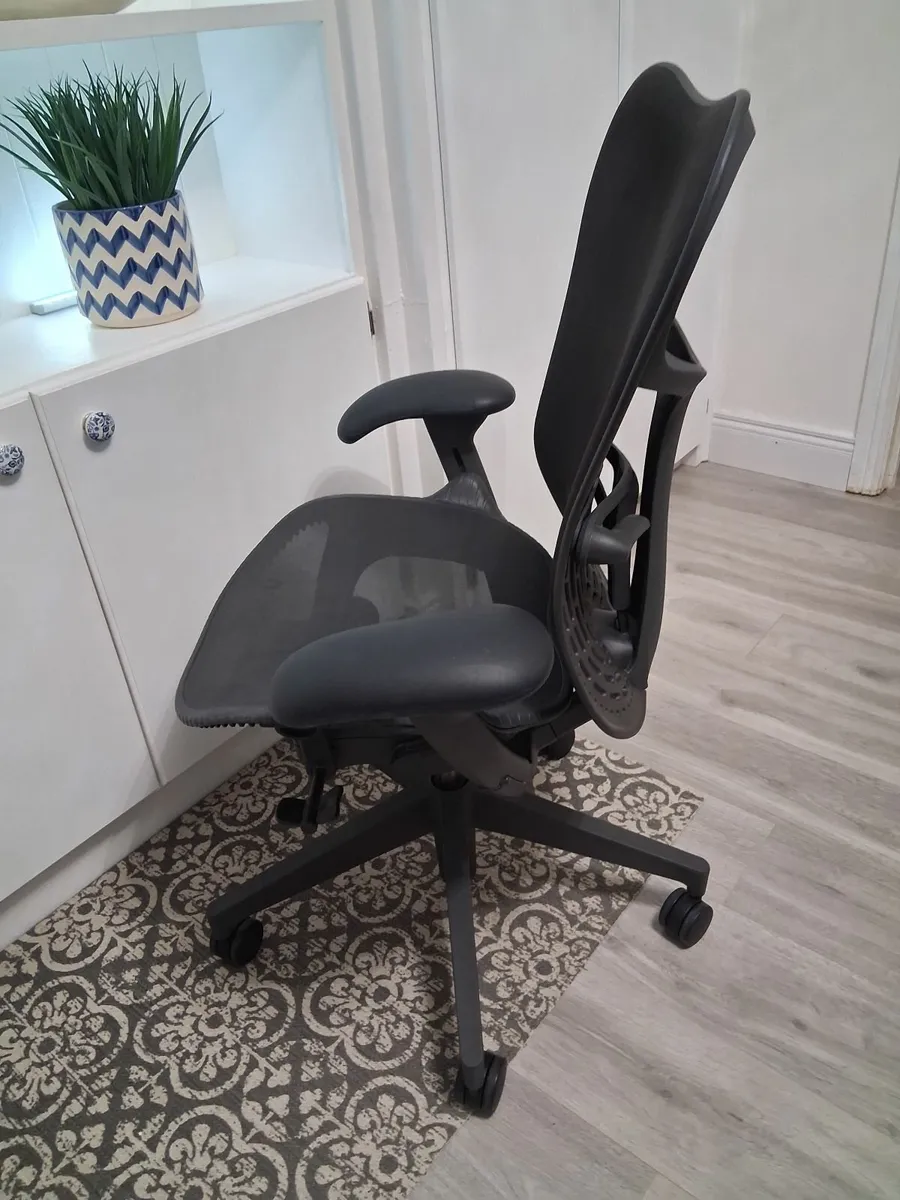 Ergonomic Office Chair - Image 3