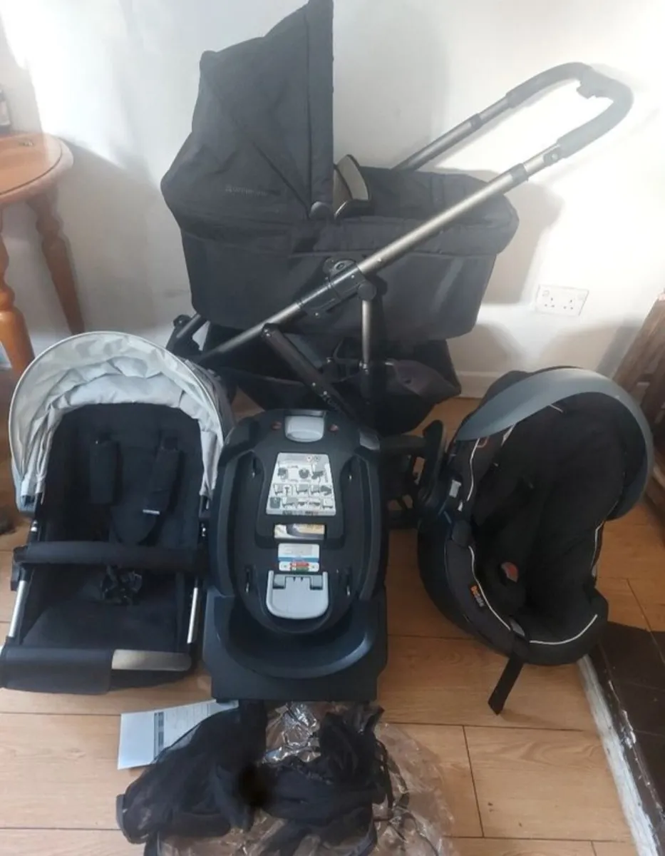 Uppababy vista travel system - Image 1