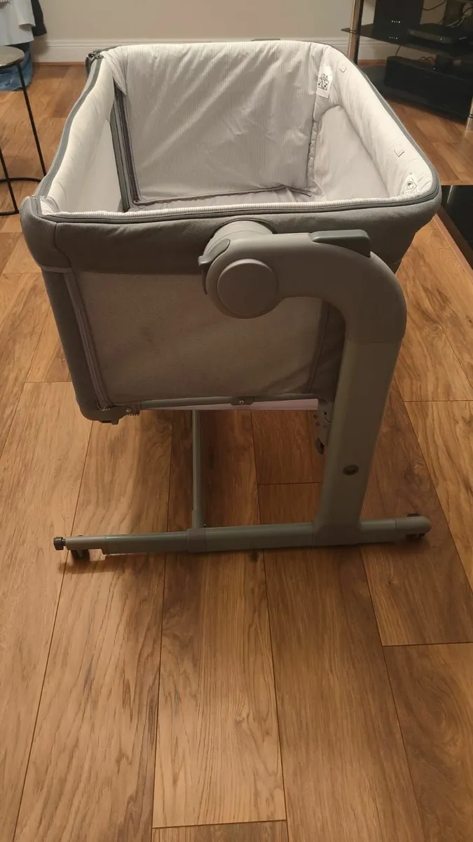 Next to me crib and Mattress - Image 3