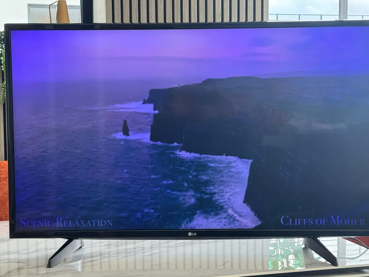 LG Smart TV - Image 3