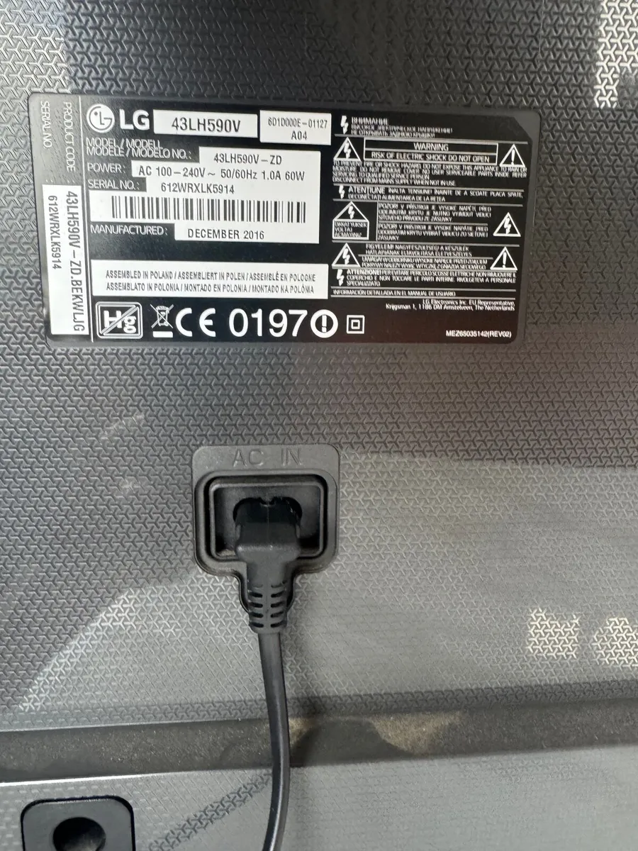 LG Smart TV - Image 4