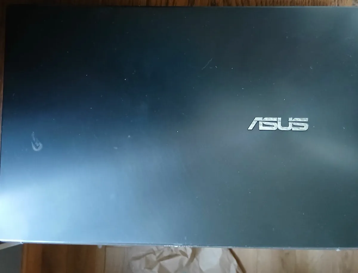 asus zenbook ux325J for parts - Image 1
