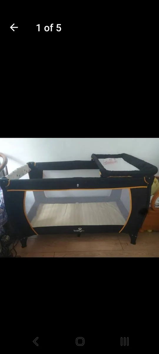 Baby elegance bedside crib/ travel cot - Image 4