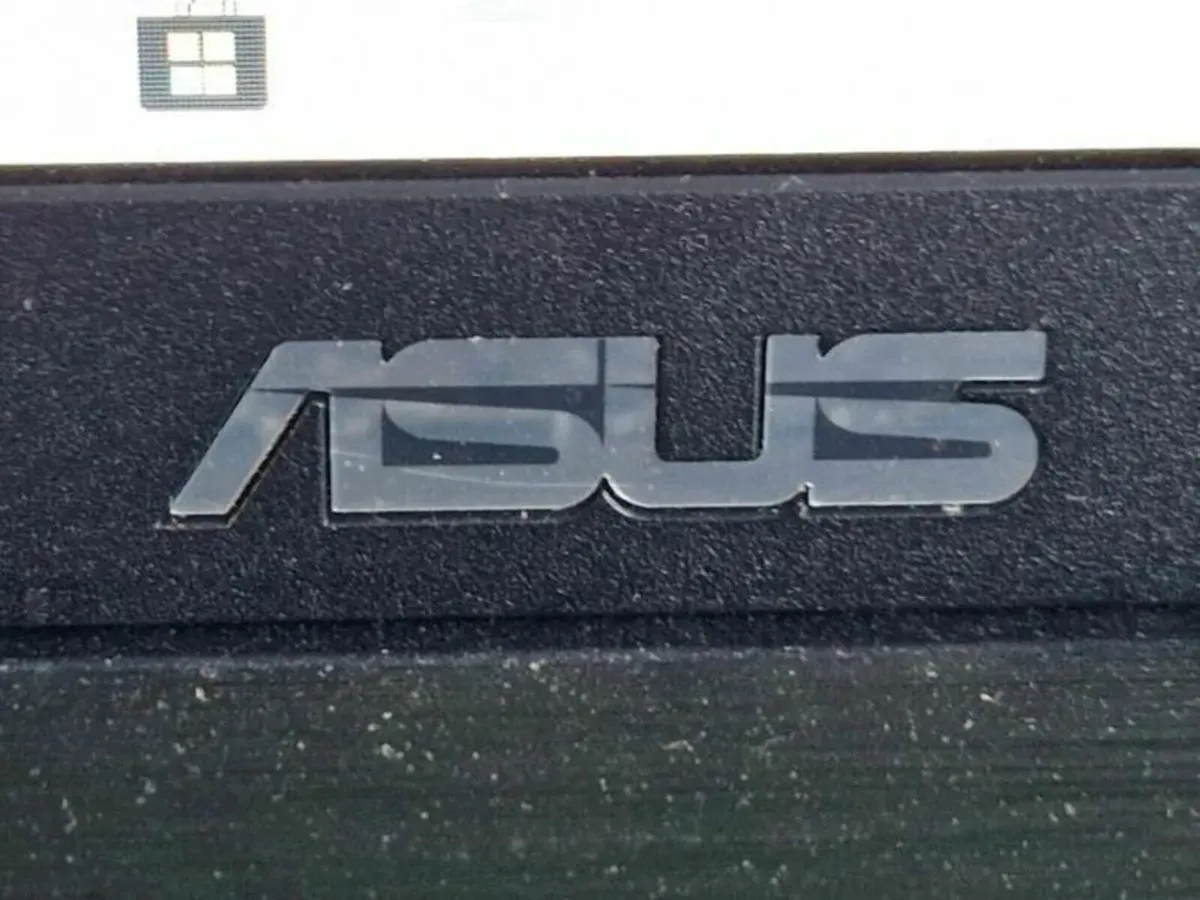 ASUS 15.6 inch Laptop, Windows 10, 4GB RAM, 500GB - Image 3