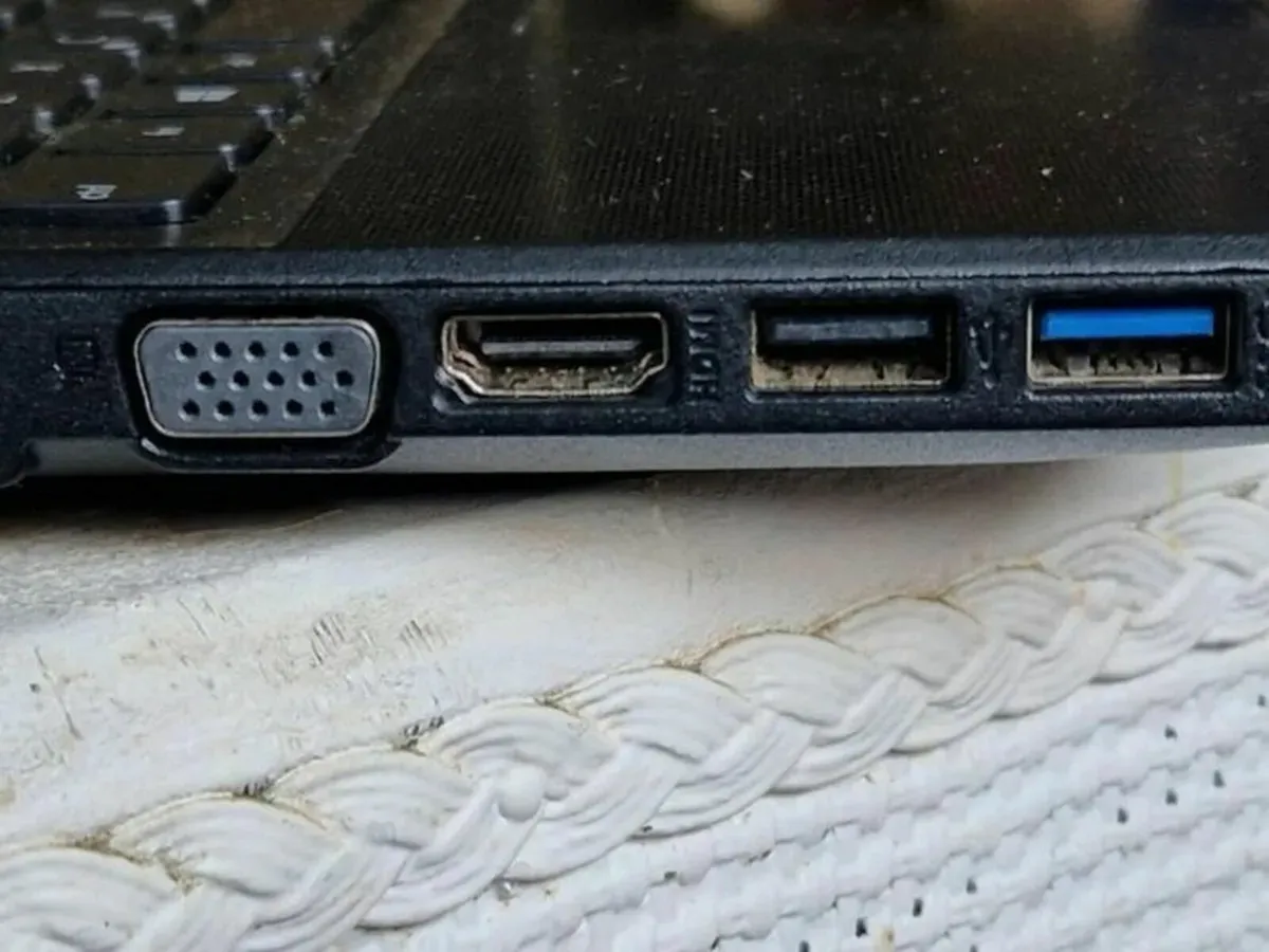 ASUS 15.6 inch Laptop, Windows 10, 4GB RAM, 500GB - Image 4