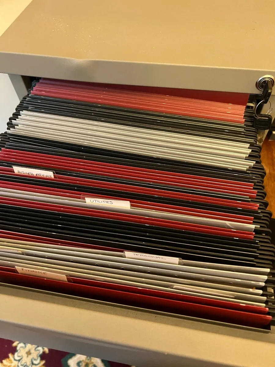 Filing cabinet free to take away - Image 3