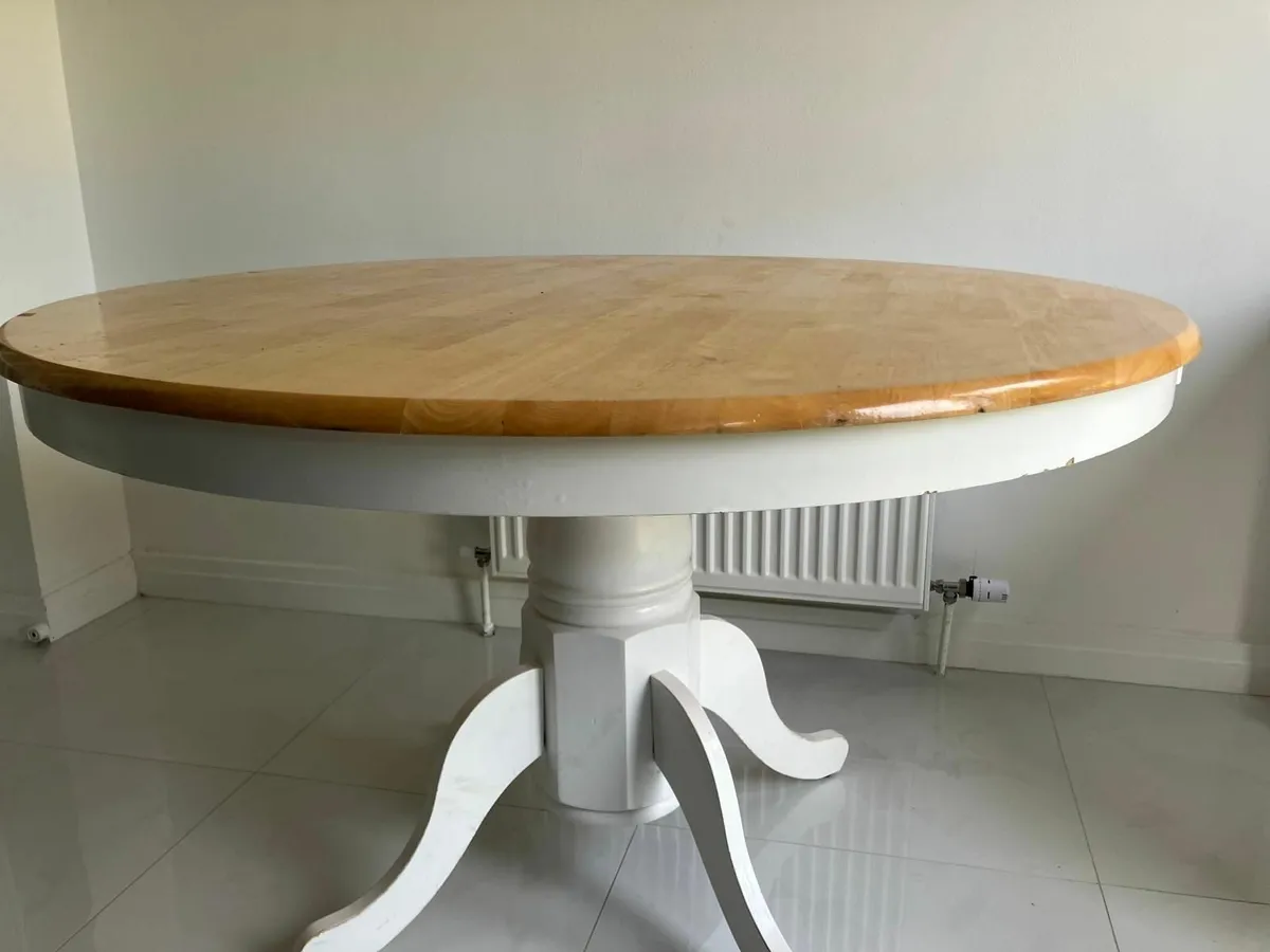 Dining table - Image 1