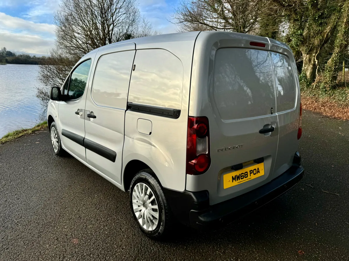 2019 Peugeot Partner Professional (VRT€250) - Image 3