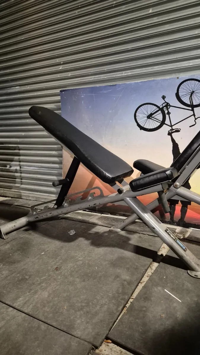 Exigo benches - Image 3