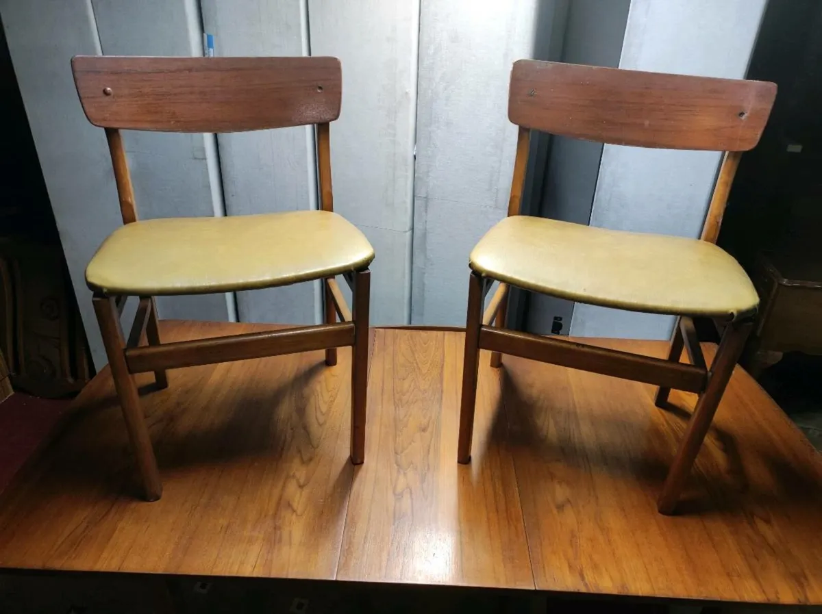 Retro 1960s/70s dining table & chairs *delivery 🚚 - Image 1
