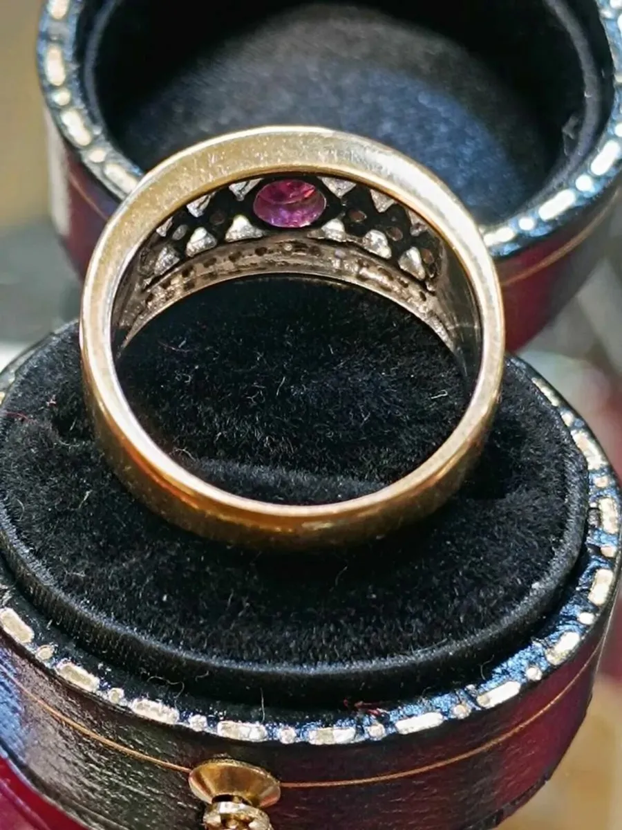 18k Yellow Gold Diamond & Ruby Wide Ring - Image 4