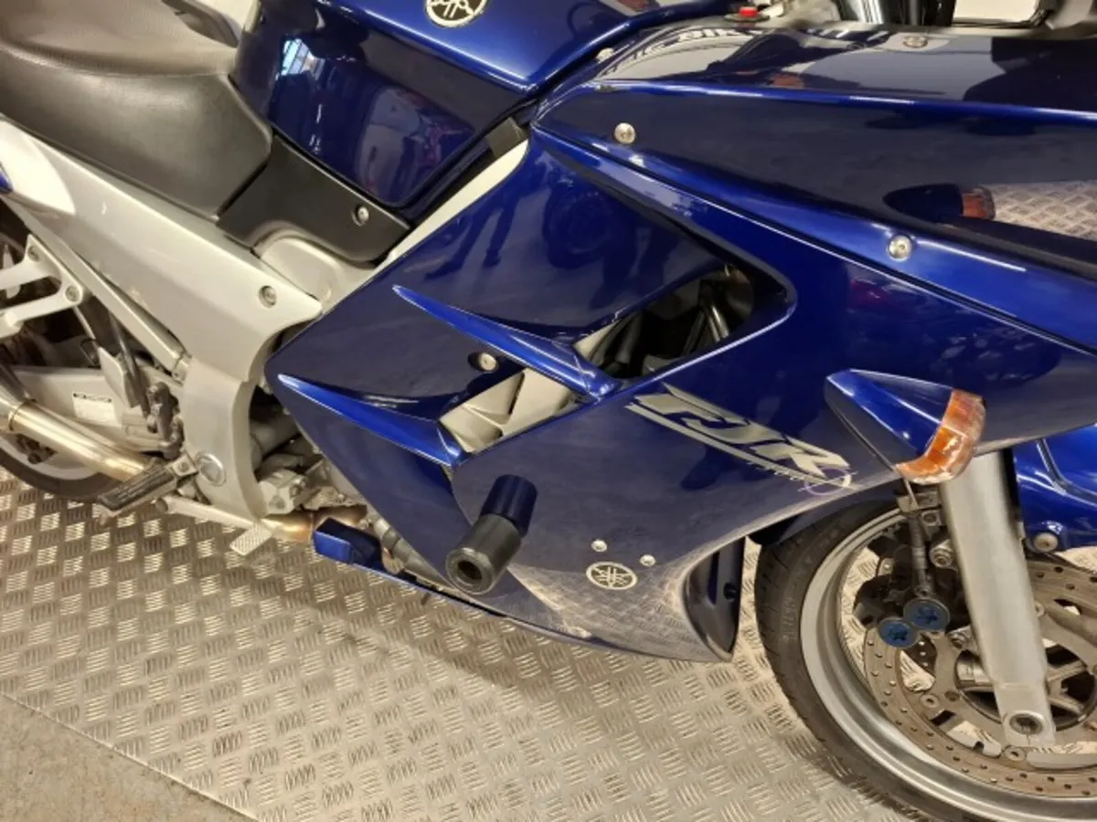 Yamaha FJR1300 2005 - Image 4