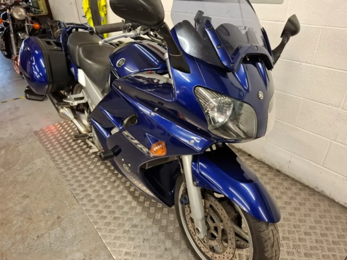 Yamaha FJR1300 2005 - Image 2