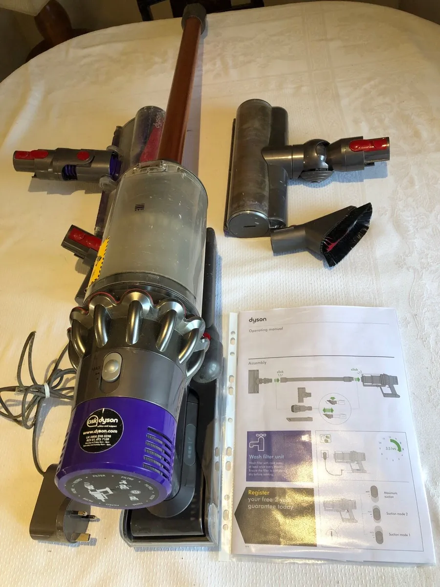 Dyson V10 cordless vacuum cleaner - Image 1