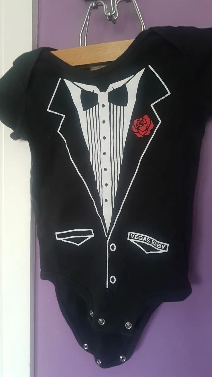 Elegant style bodysuit 12/18 months - Image 1