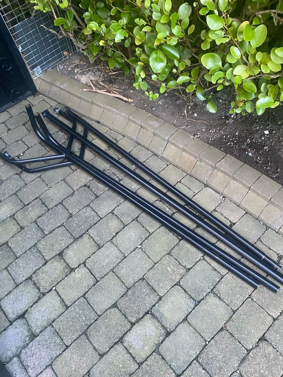 6ft Commercial Grade Clothes Rail. - Image 3