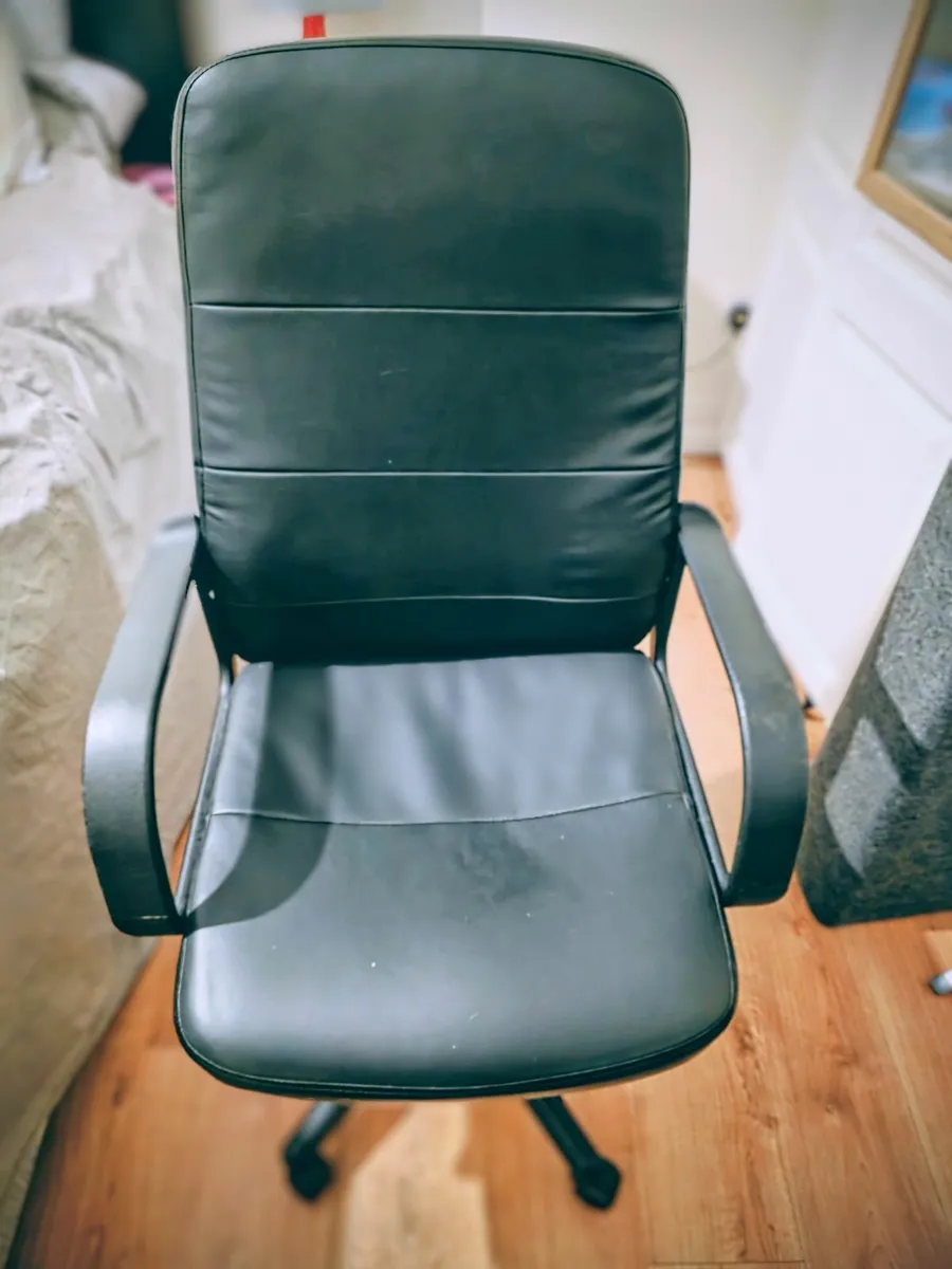 Office  chair - Image 2