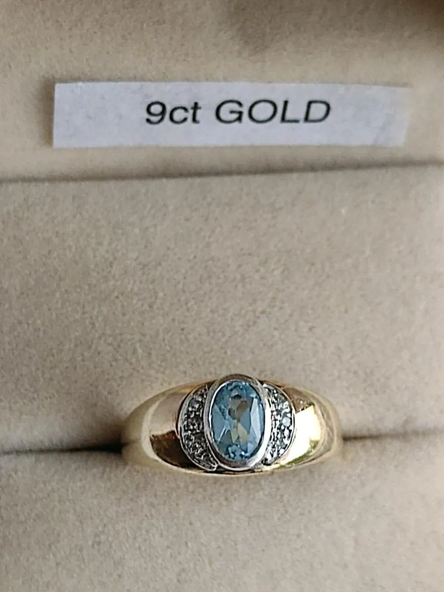 Vintage 9CT yellow Gold Diamond  topaz ring - Image 2
