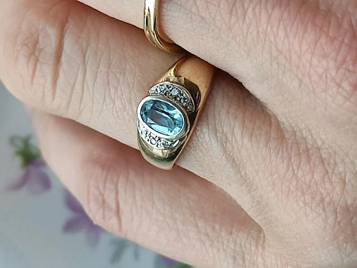 Vintage 9CT yellow Gold Diamond  topaz ring - Image 3