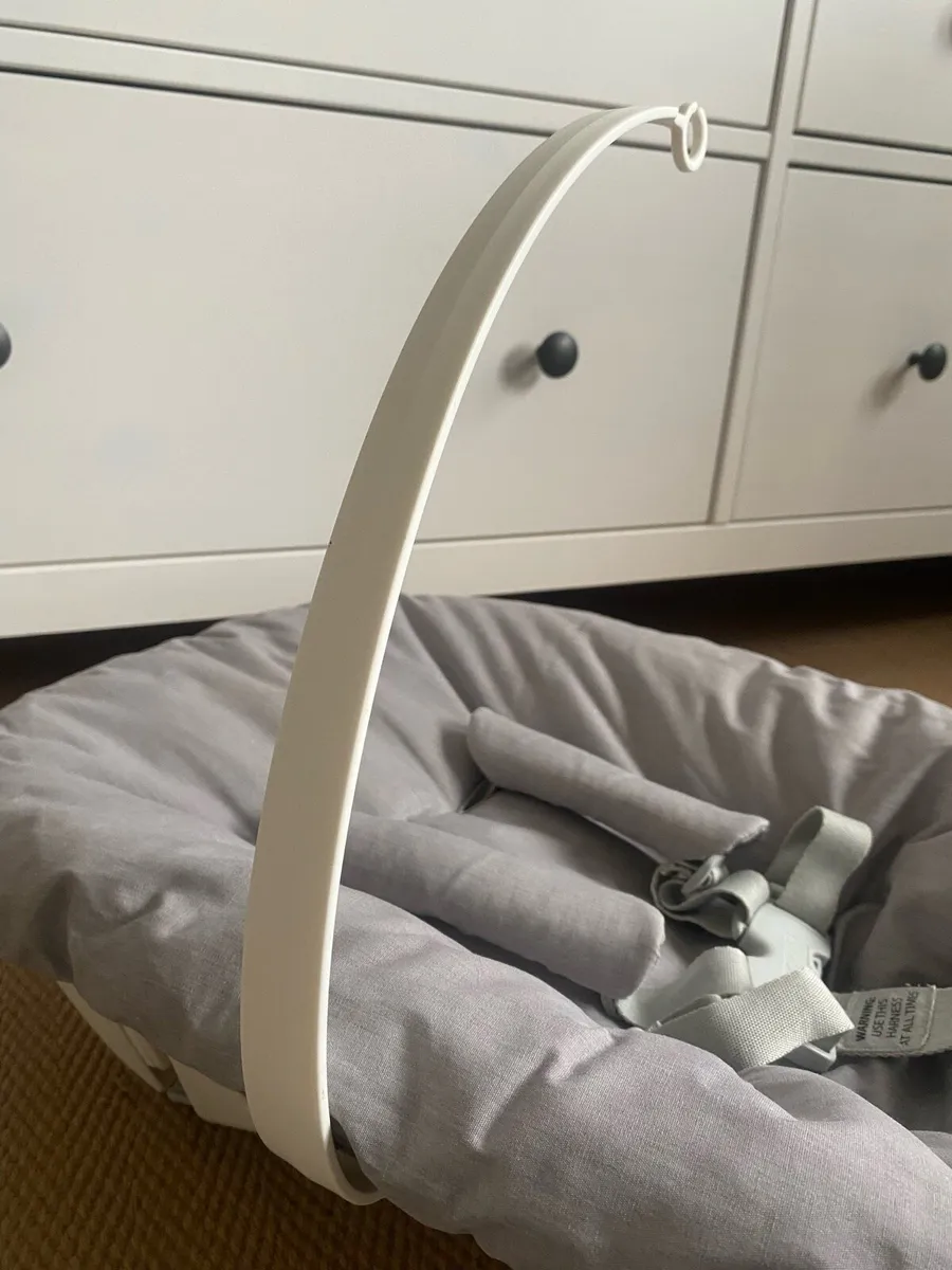 Stokke Tripp Trapp® Newborn Set with toy hanger - Image 2