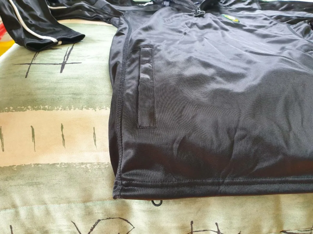 Donegal Gaelic Football Half Zip Top 2011 to 2012 - Image 4