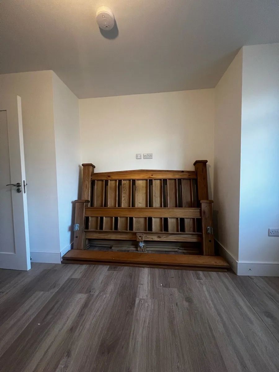 Superking Solid Oak Bedframe - Image 2