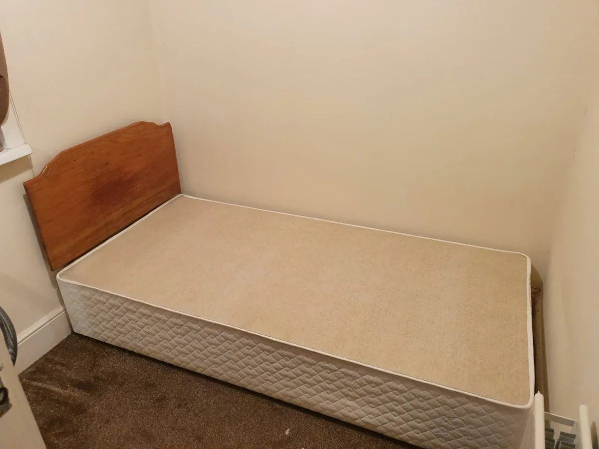 Bedroom furniture - Image 3